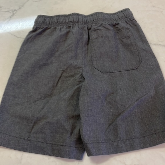 Old Navy Boys Shorts  Size 6-7 Gray - Picture 2 of 3